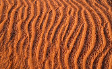  Wind effects on natural red sand 