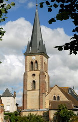 Fototapeta na wymiar Ville de Verneuil-sur-Avre, clocher de l'église, département de l'Eure, Normandie, France
