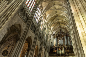 La Basilique de Saint-Quentin (02)