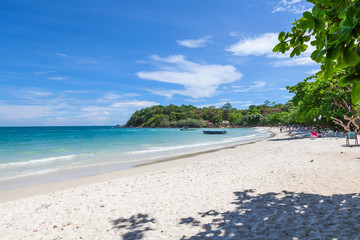 Sea wave foam and white sand beach on Mu Koh Samet (samet island), Khao Laem Ya National Park, Rayong, Thailand.