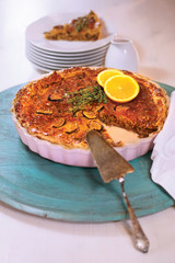 Quiche mit Lammnacken, Feigen und Orangen, für Gaumenfreuden von Feinschmecker, Kenner und Gourmets