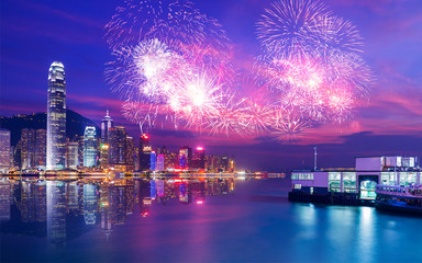 Naklejka premium Firework show in Hong Kong Victoria Harbor