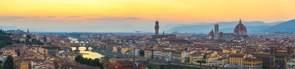 Fototapeta na wymiar Florence Italy, sunset panorama city skyline with Ponte Vecchio bridge and Duomo