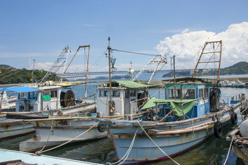 Fototapeta na wymiar 岡山県・下津井の港の漁船