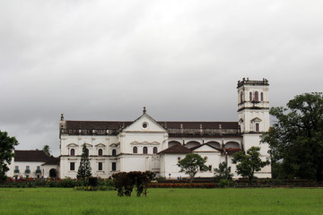The white majestic Se Cathedral of Old Goa (Goa Velha).