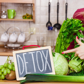 Green diet vegetables and detox sign