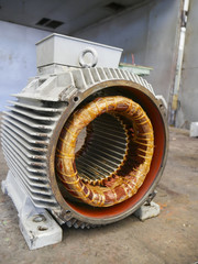 Electric motor stator with winding coil