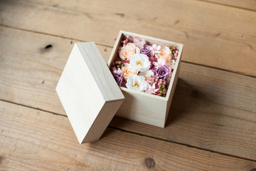 箱に入ったプリザーブドフラワー