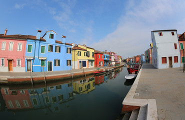 Fototapeta na wymiar houses with many colors in the Burano Island near Venice in Ital