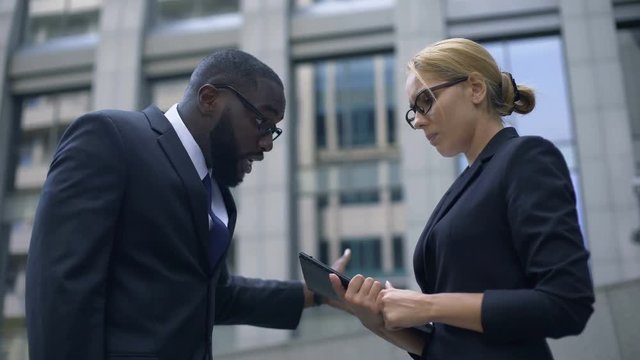 Boss scolds secretary for mistake in annual report, woman under pressure at work