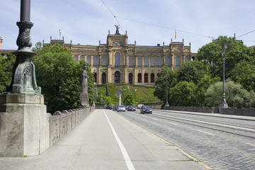 Fototapeta premium The historic center and the bridge in Munich