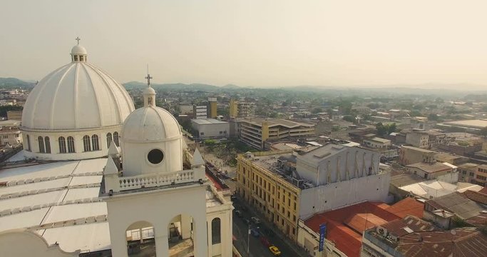 An aerial view of the San Salvador Cathedral in the historic center of El Salvador