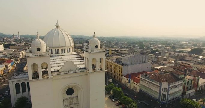 An aerial view of the San Salvador Cathedral in the historic center of El Salvador