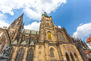 Fototapeta premium St. Vitus Cathedral in Prague in a beautiful summer day