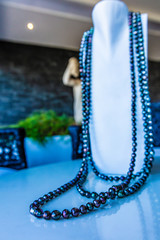 COLLIER DE PERLES NOIRES DE TAHITI