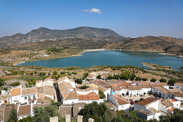 Fototapeta premium Panorama view of the lake in Zahara de la Sierra, Spain, one of the White Villages near Seville.