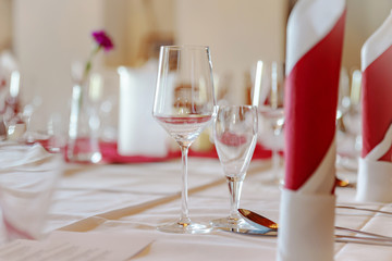Festtafel gedeckt
