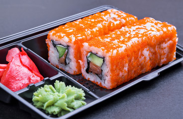 Set of  rolls in a black 