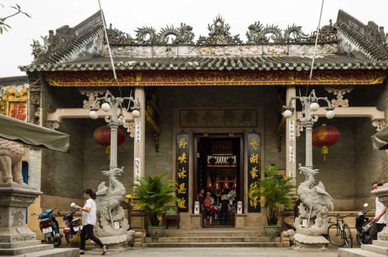 Hoi Quan Quang Trieu Temple ( Cantonese Assembly Hall ), Hoi An, Vietnam