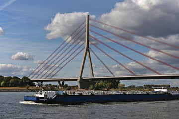 Niederrheinbrücke in WeselNiederrheinbrücke in Wesel