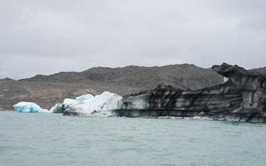 Eisberge zum Greifen nah: Gletscherlagunenfahrt Jökulsárlón mit dem Zodiac - Vatnajökull-Nationalpark, Island