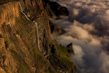 landscape of Tugela falls taken from the top of the amphitheater
