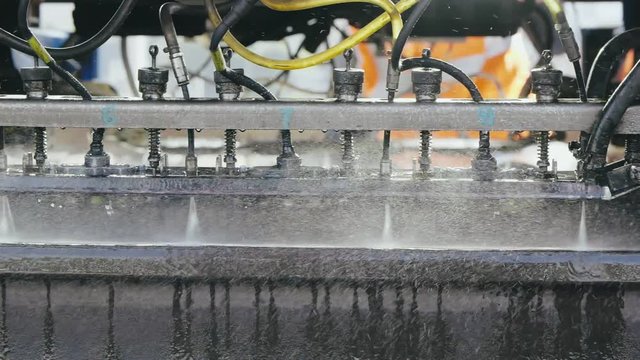Inspection of railway tracks by ultrasonic flaw detection