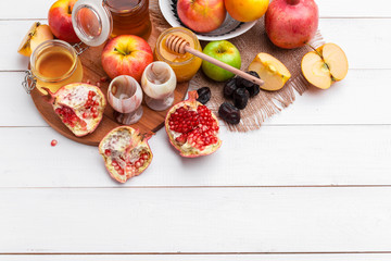 Apple and honey, traditional food of jewish New Year - Rosh Hashana.