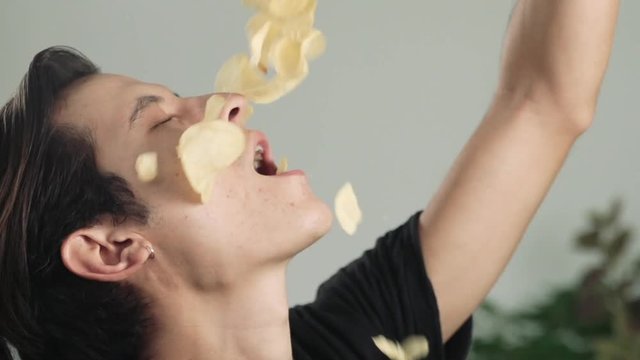 1_Eating potato chips in slow motion