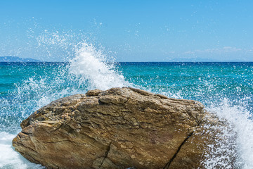 Fototapeta premium Rock and sea waves