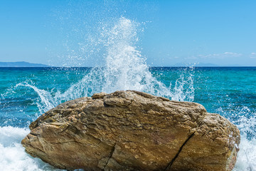 Fototapeta premium Rock and sea waves