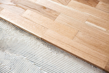 Covering of a floor with parquet