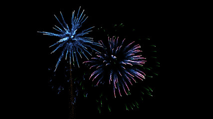 Nächtliches buntes Feuerwerk