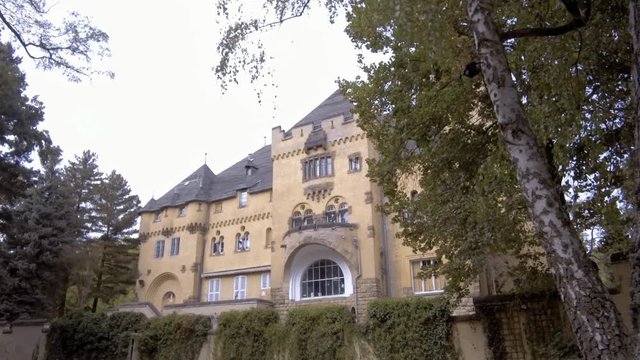 The Hakeburg in Steglitz from the from wide shot