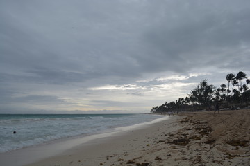 Playa al atardecerer