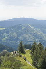 Aussichtspunkt mit Blick &uuml;ber eine wundersch&ouml;ne Landschaft