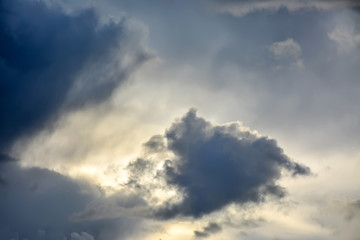 Fototapeta premium Clouds before a thunderstorm over the city.