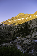 Sunrise along the King River