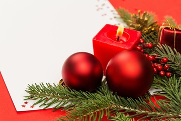 Obraz na płótnie Canvas Christmas Decorations and a Greeting card
