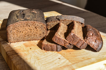 Хлеб на доске
