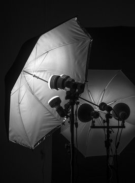 photostudio light - lamps and umbrella