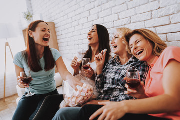 Happy Family Time with Wine 8 March for all Girl.