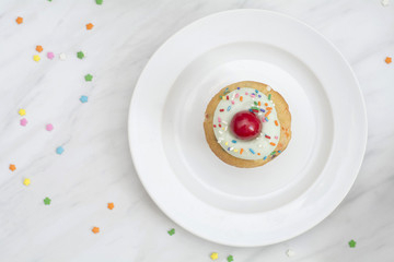 cooking cupcake for birthday party top view