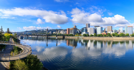 View of Portland, Oregon overlooking the willamette river