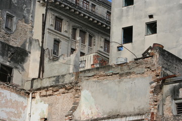 Fototapeta na wymiar Ruines et ville à la Havane