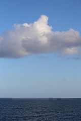 Obraz premium Luna sobre el mar en Quintana Roo, México