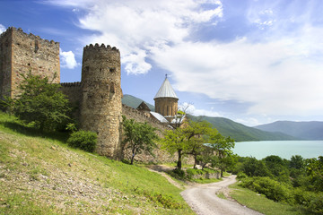 Fototapeta na wymiar Ananuri Castle with Church and fortress near Aragvi river in Georgia