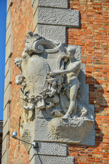 Impressionen aus Triest - Skulptur am Historischen Hafen-Terminal