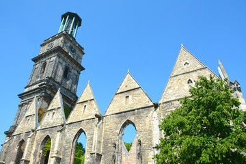 Fototapeta na wymiar Mahnmal Kirche - Aegidienkirche Hannover im Gotik-Stil
