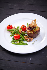steak with vegetables